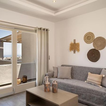 In The Heart Of Fira & Free Pool - Nychteri Suite Eksteriør bilde