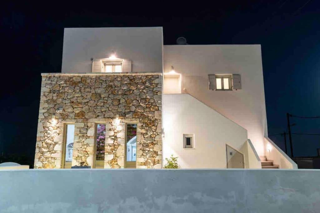In The Heart Of Fira & Free Pool - Nychteri Suite Eksteriør bilde