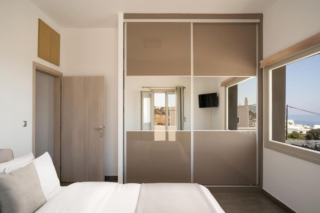 In The Heart Of Fira & Free Pool - Nychteri Suite Eksteriør bilde