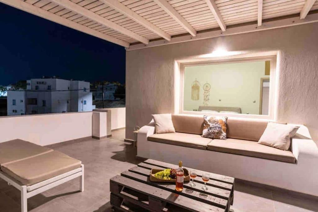 In The Heart Of Fira & Free Pool - Nychteri Suite Eksteriør bilde